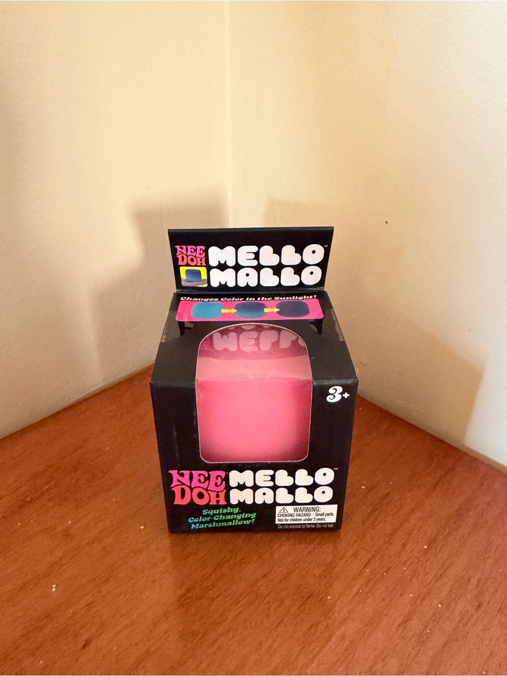 Mello Mallo Pink Color-Changing Squishy Marshmallow Toy